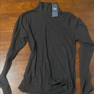 Abercrombie & Fitch Black Long Sleeve Tee